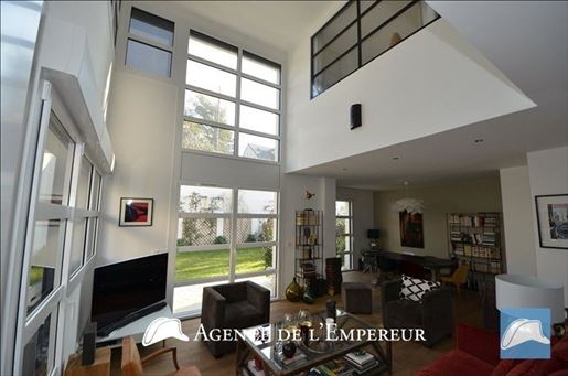 Advert pic 0