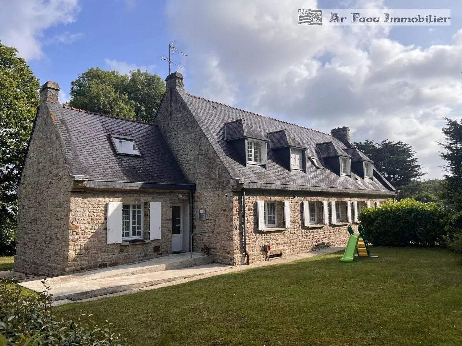 Maison à vendre, 600m², Pont-de-Buis-lès-Quimerch