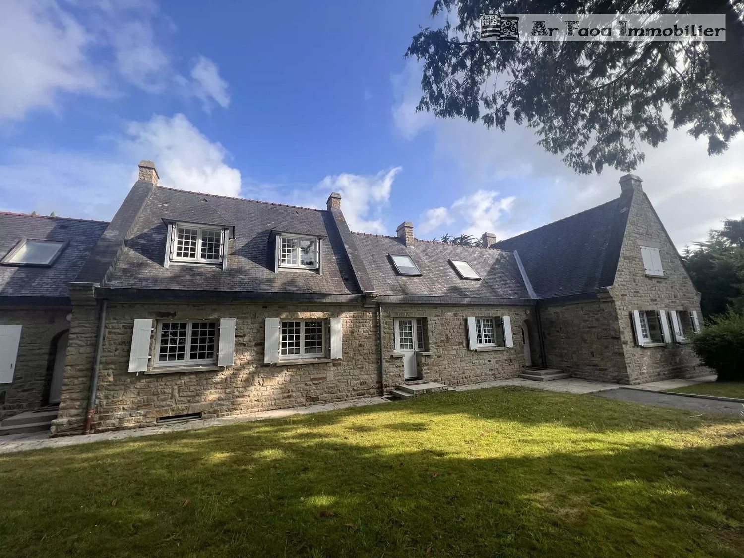 Maison à vendre, 600m², Pont-de-Buis-lès-Quimerch