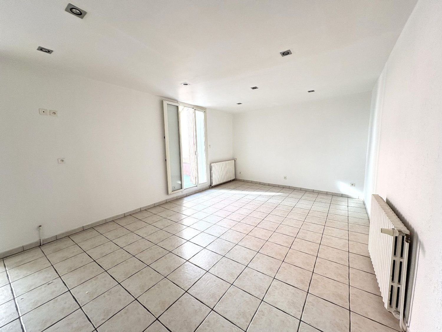 Appartement à louer, 75m², Béziers