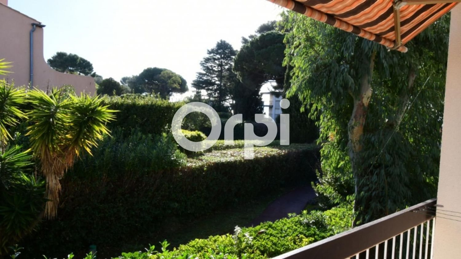 Appartement à louer, 28m², Carqueiranne
