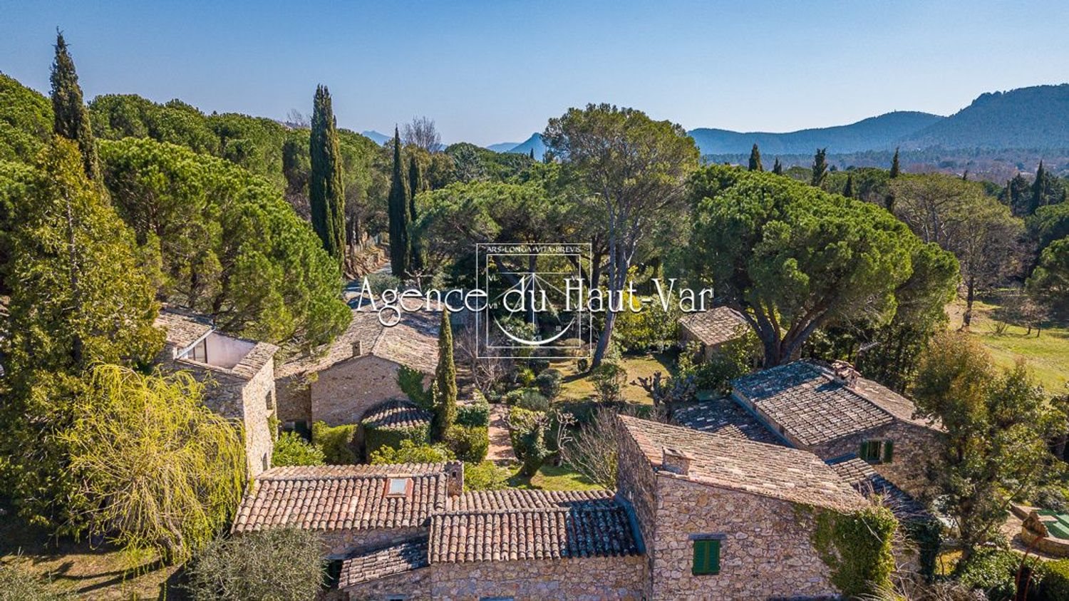 Maison à vendre, 500m², Bagnols-en-Forêt