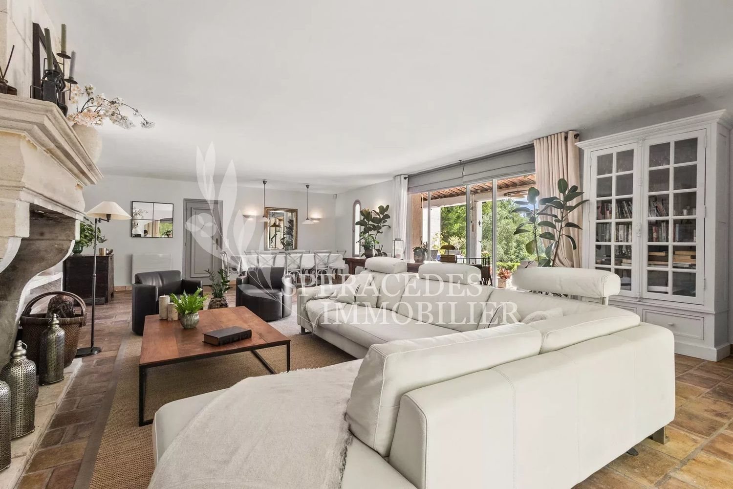Maison à louer, 11m², Opio