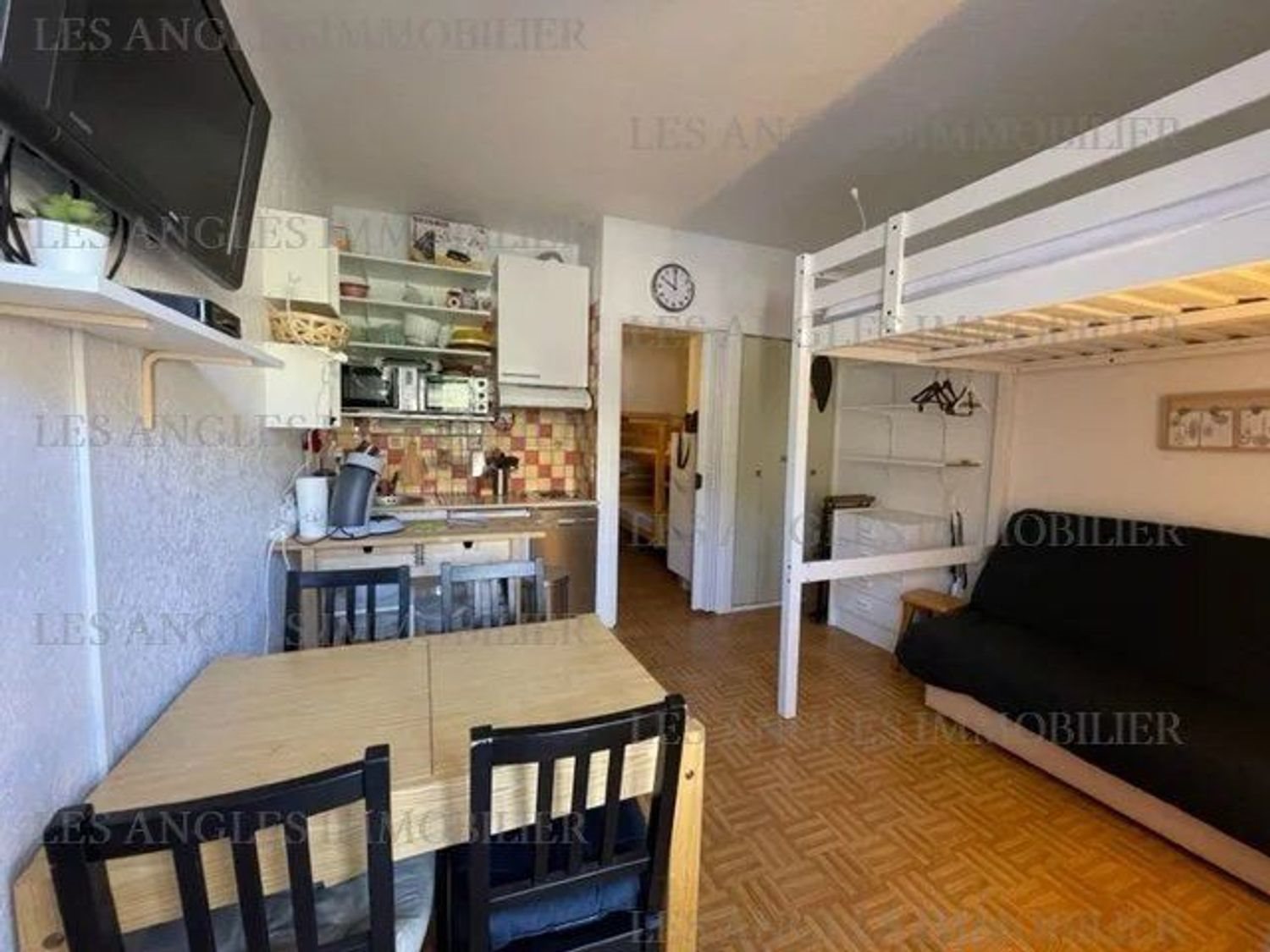Appartement à louer, 24m², La Cluse-et-Mijoux