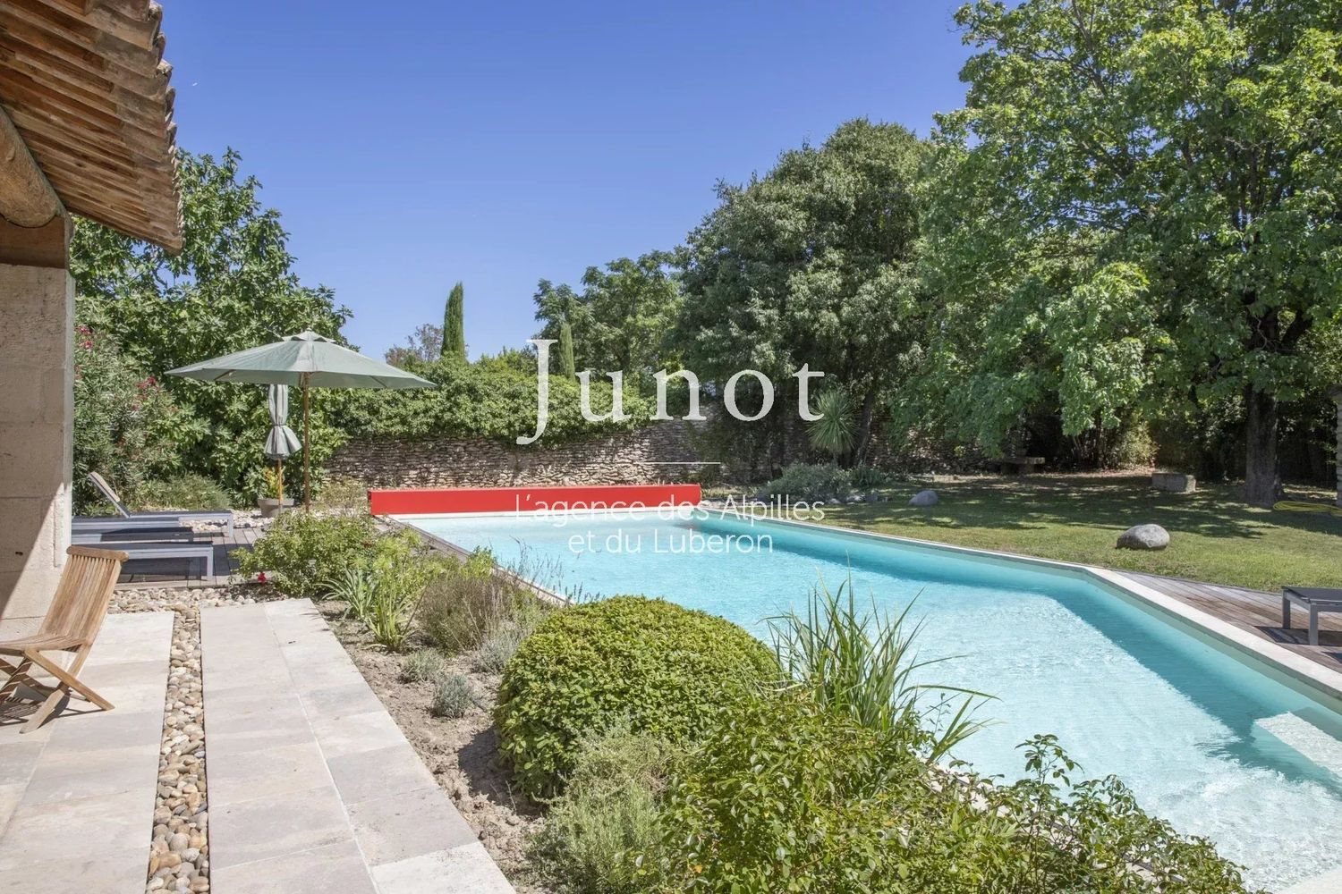 Maison à louer, 400m², Saint-Rémy-de-Provence
