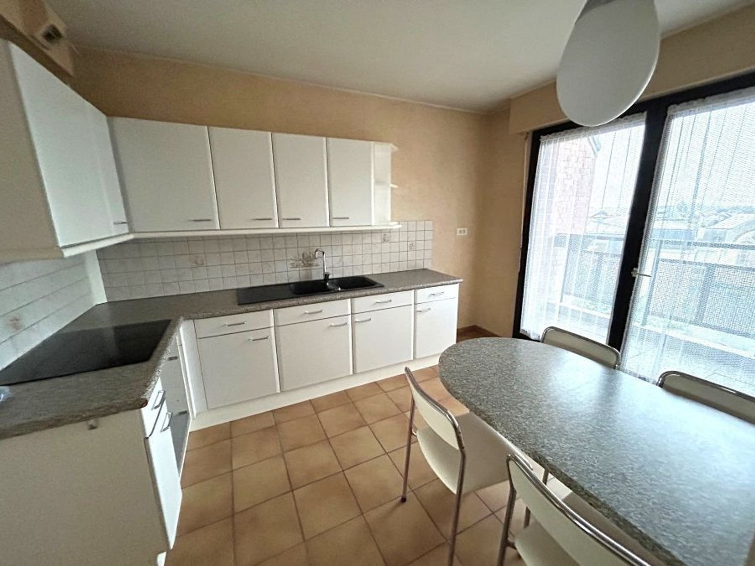 Appartement à vendre, 84m², Saint-Amand-les-Eaux