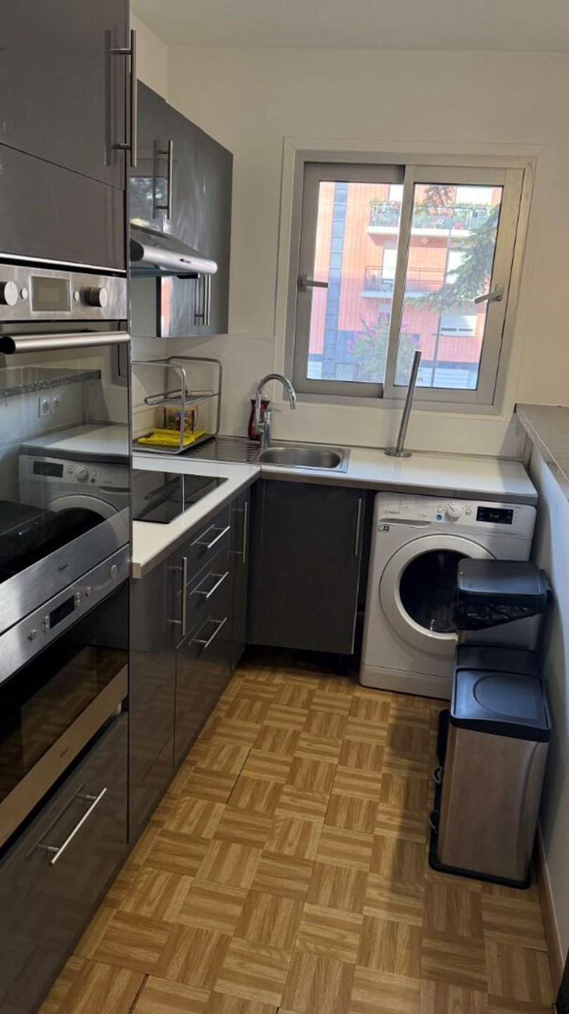 Appartement à louer, 46m², Courbevoie