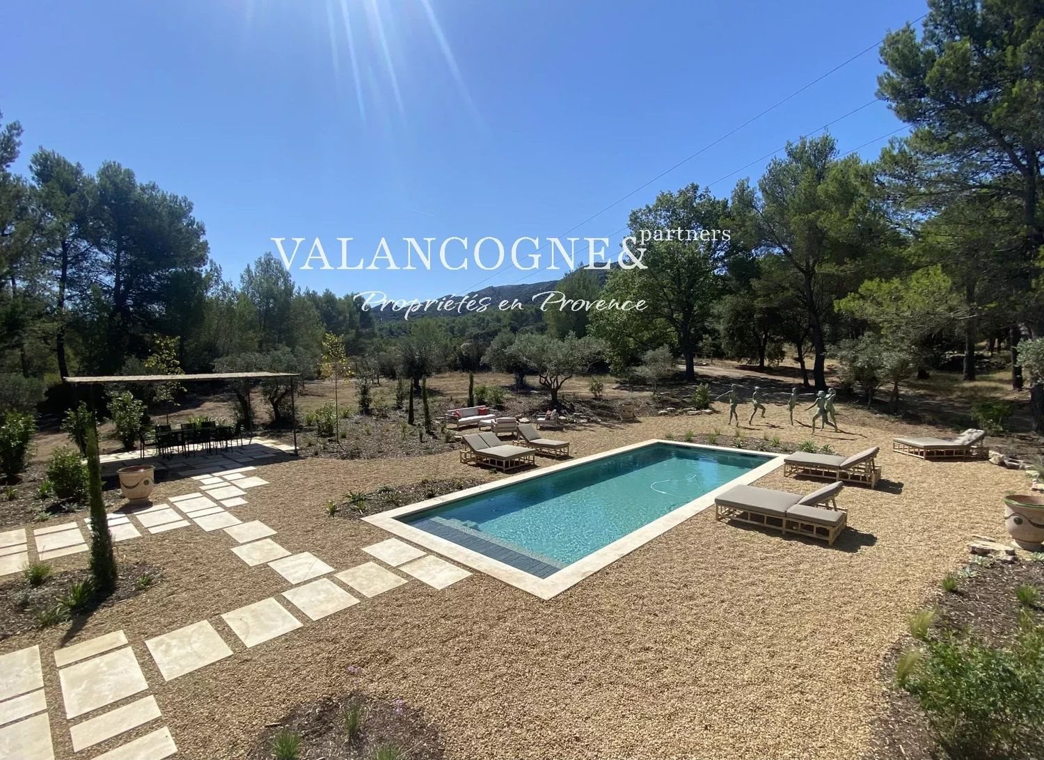 Maison à louer, 320m², Eygalières