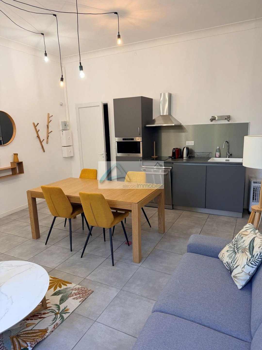 Appartement à louer, 45m², Ajaccio