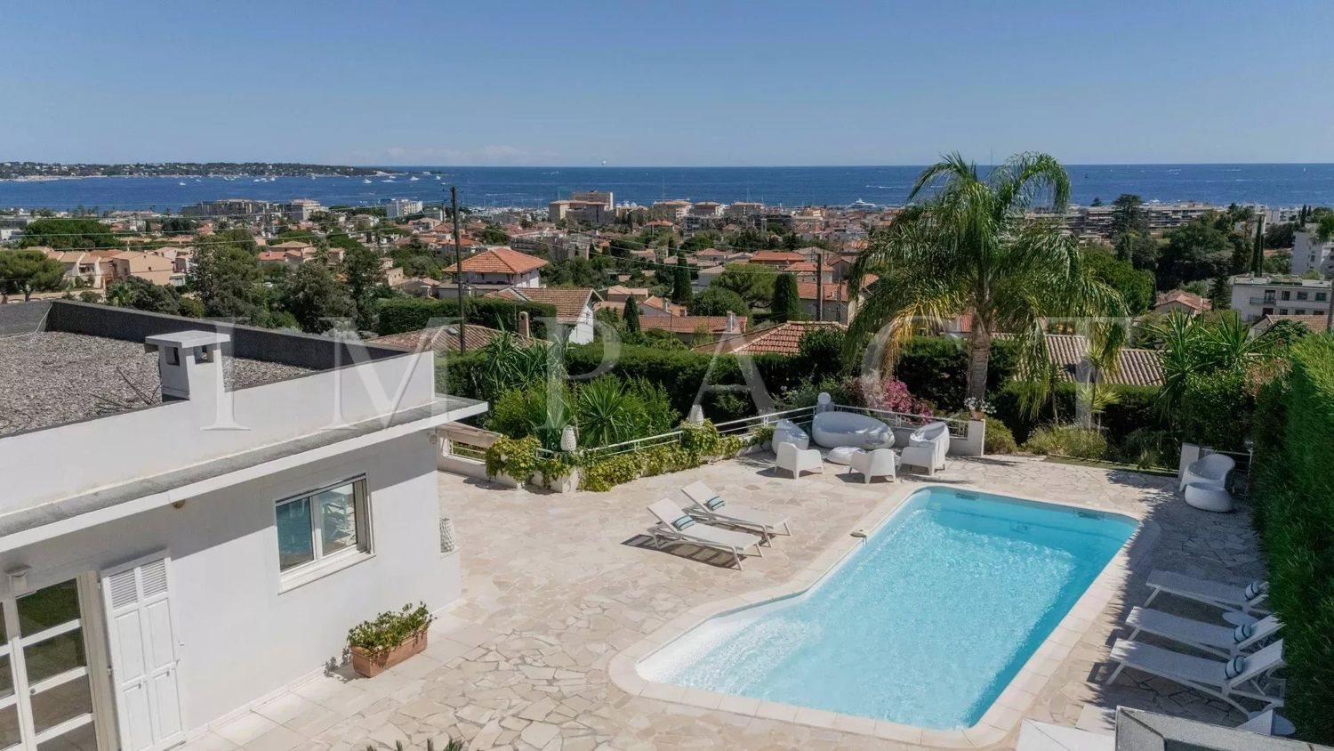 Maison à louer, 190m², Vallauris