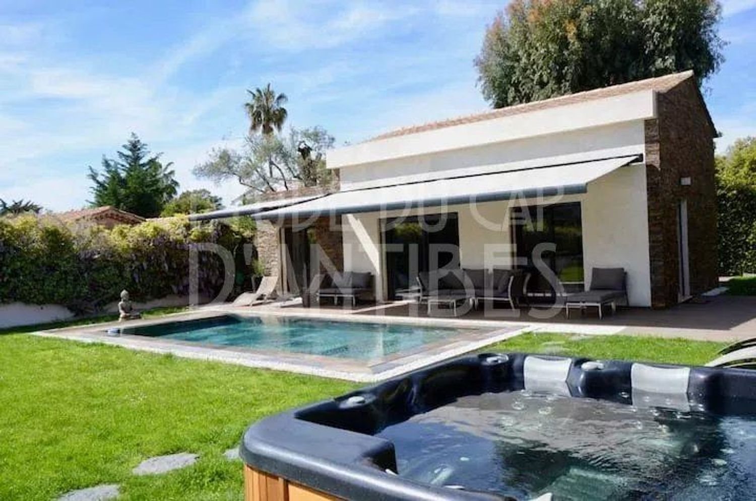 Maison à louer, 200m², Antibes