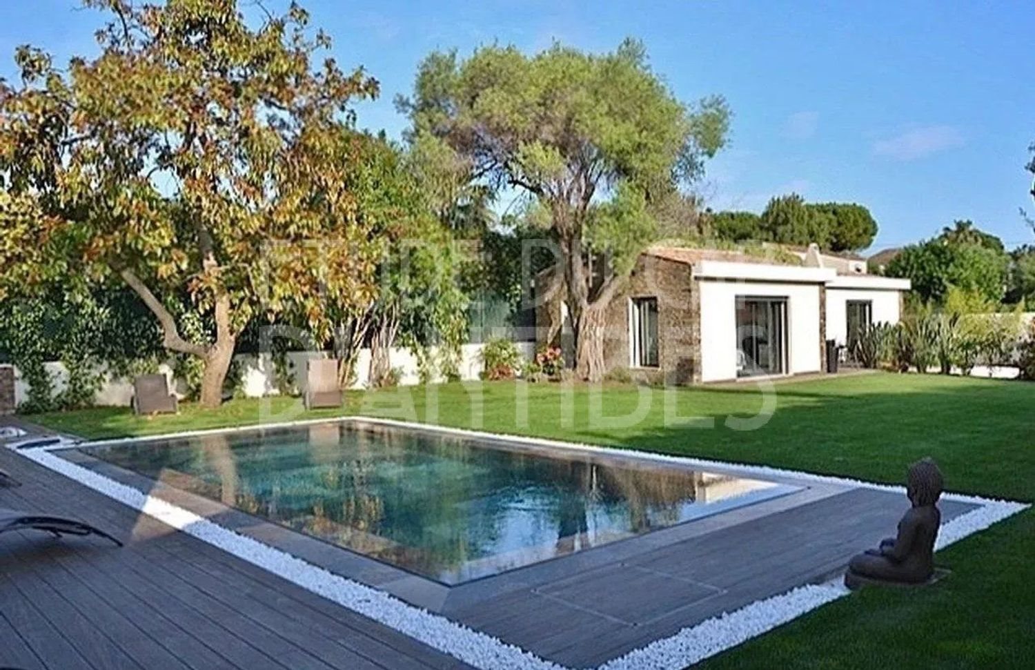 Maison à louer, 200m², Antibes