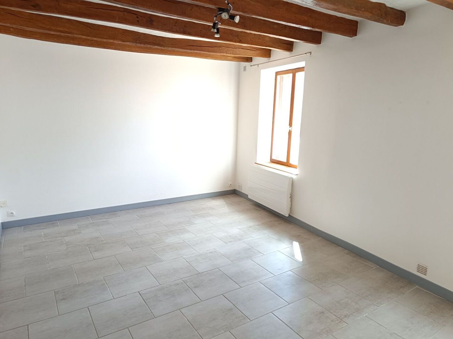 Maison à louer, 99m², Lignières-de-Touraine
