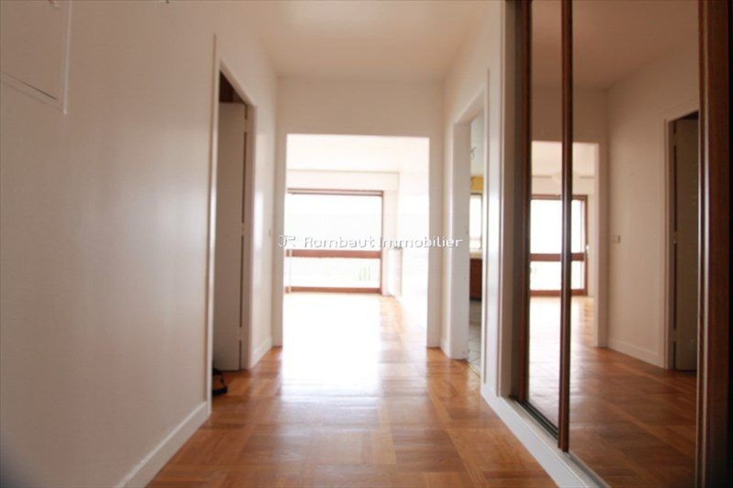 Appartement à louer, 77m², Garches