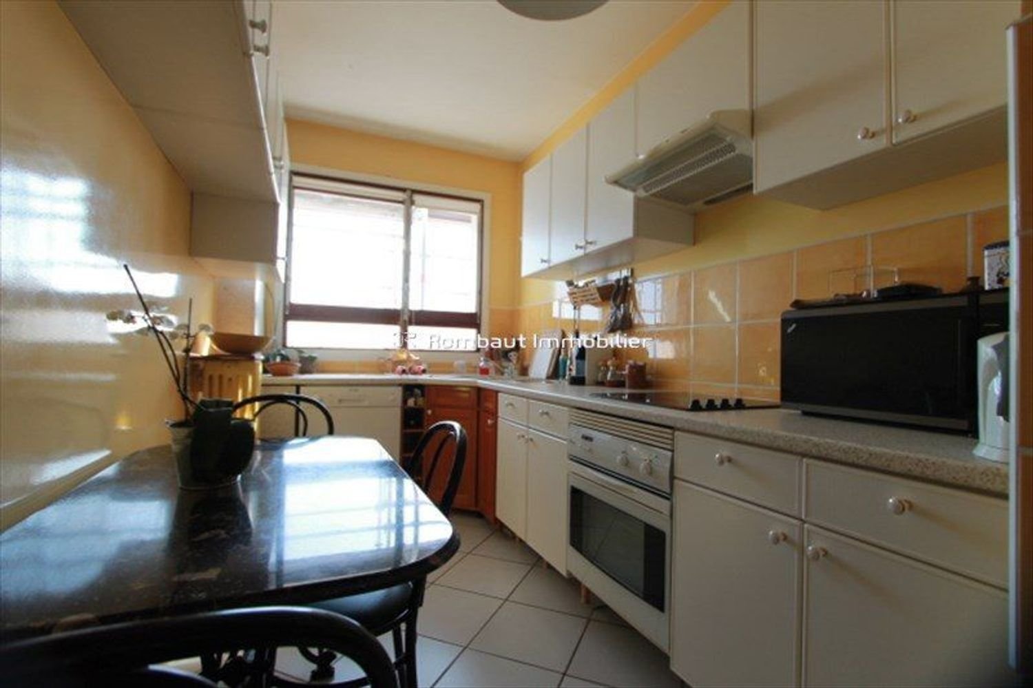 Appartement à louer, 77m², Garches