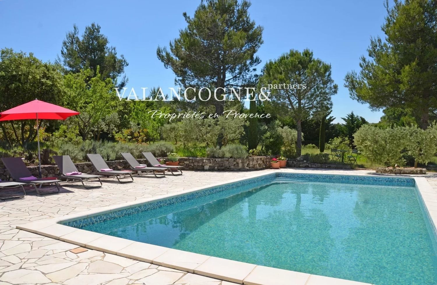 Maison à louer, 135m², Eygalières