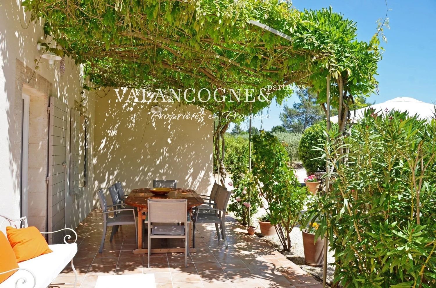 Maison à louer, 135m², Eygalières