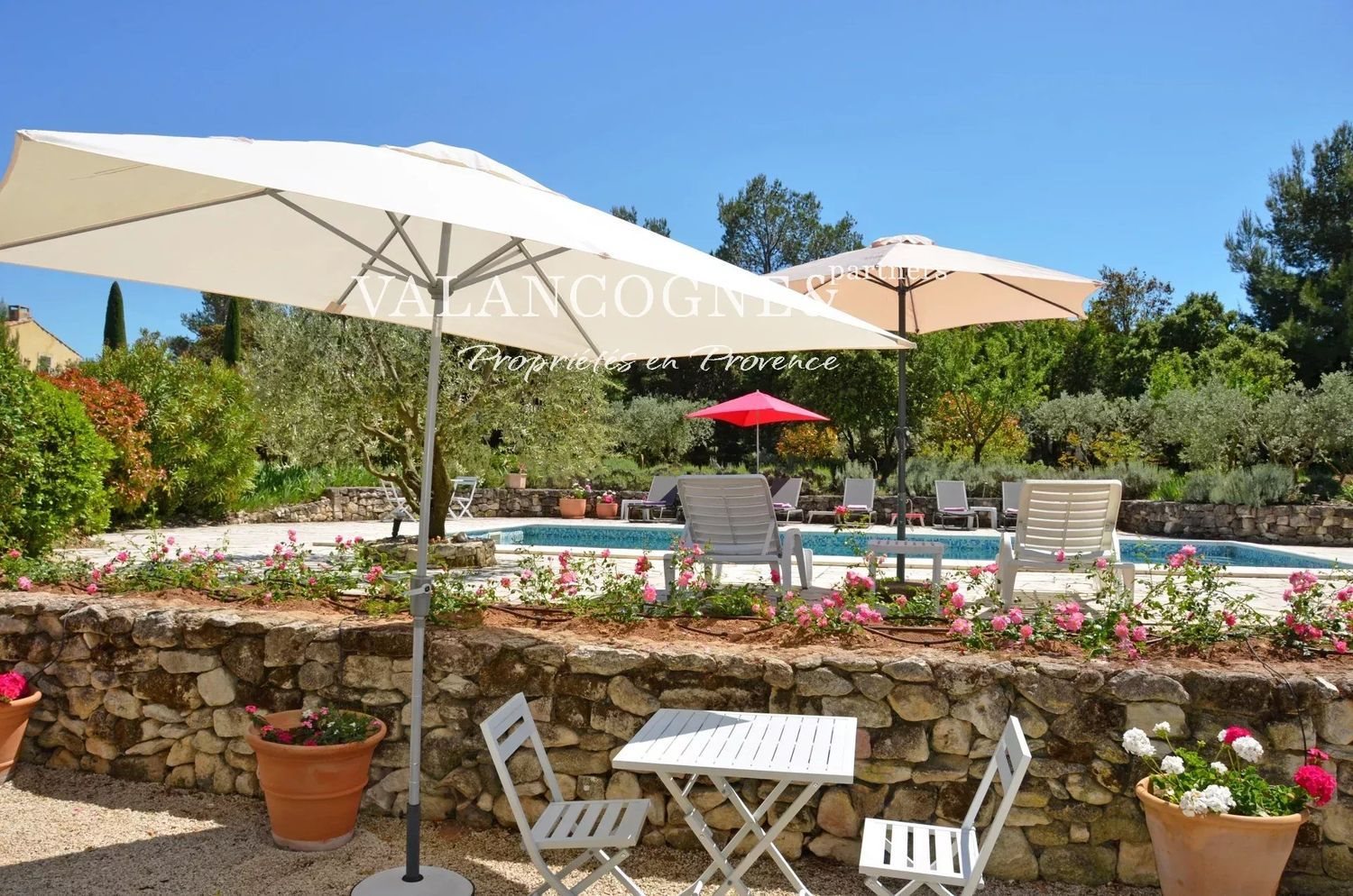 Maison à louer, 135m², Eygalières