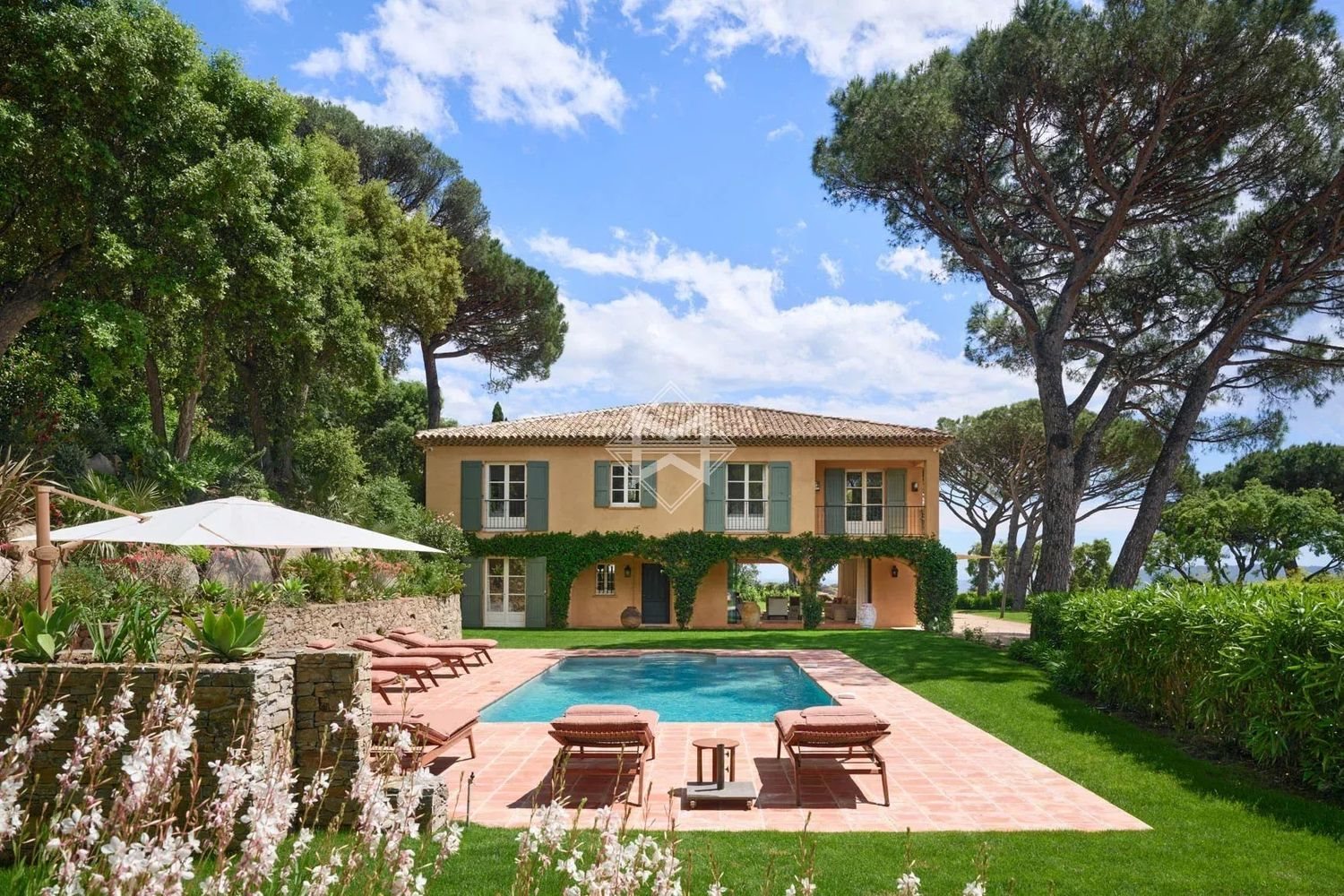 Maison à louer, 284m², Saint-Tropez