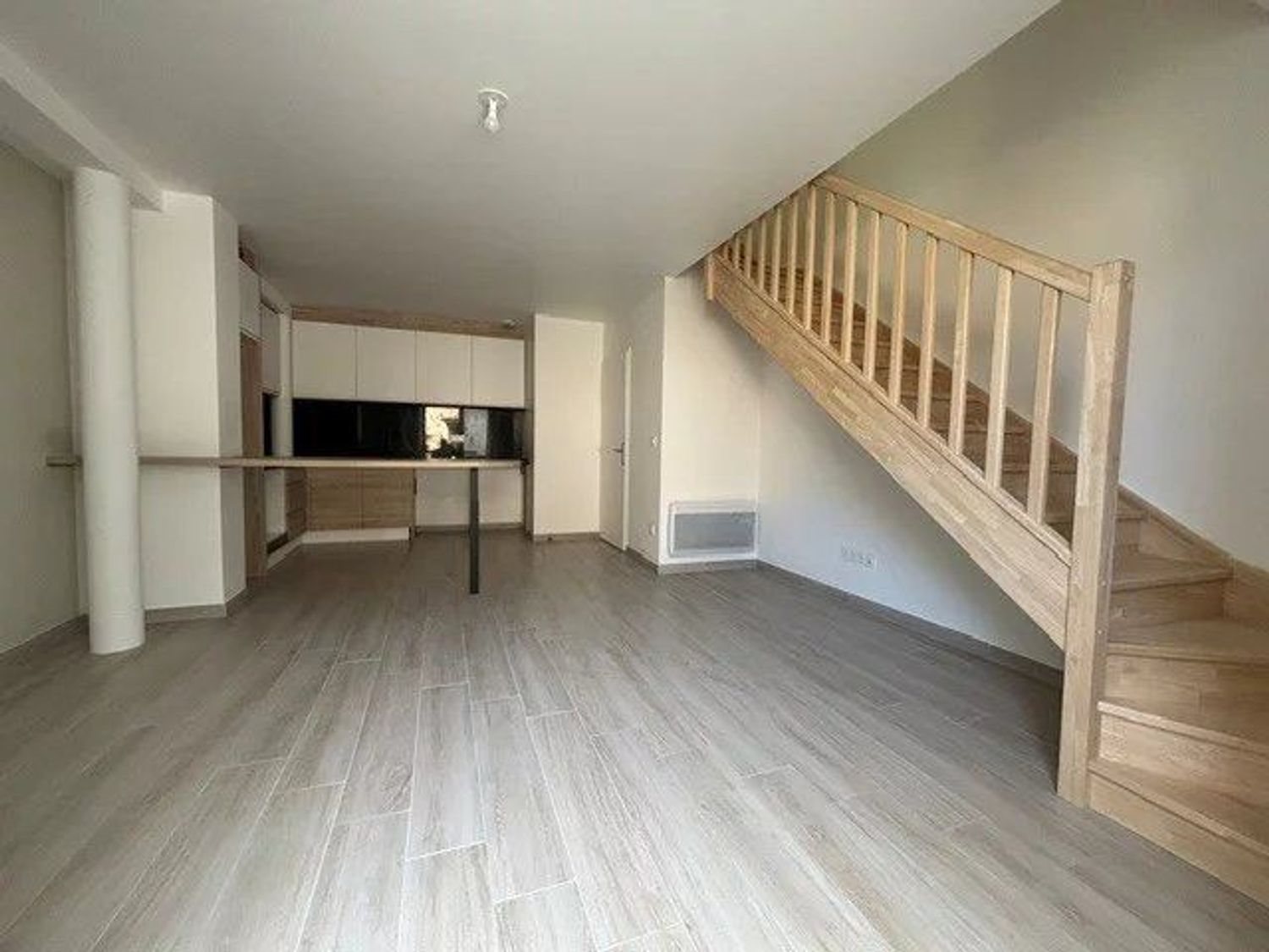 Appartement à louer, 54m², Nandy