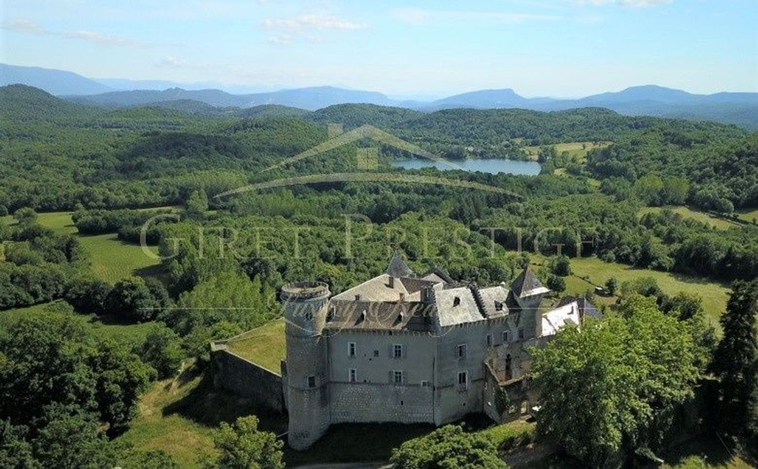 Maison à vendre, 1200m², Ceyzérieu