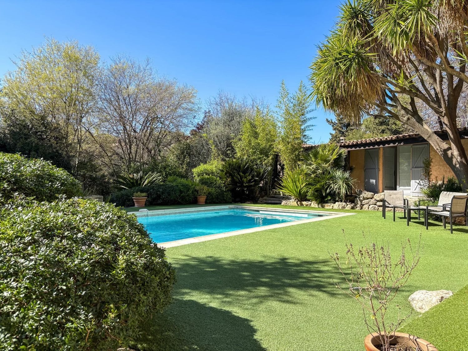 Maison à vendre, 240m², La Roquette-sur-Siagne