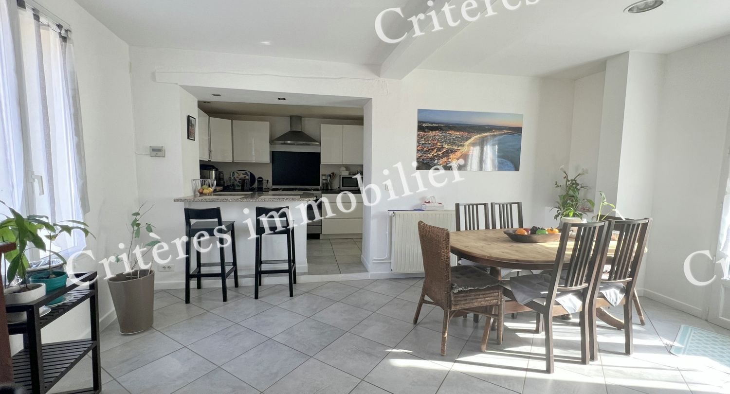 Maison à vendre, 128m², Bû