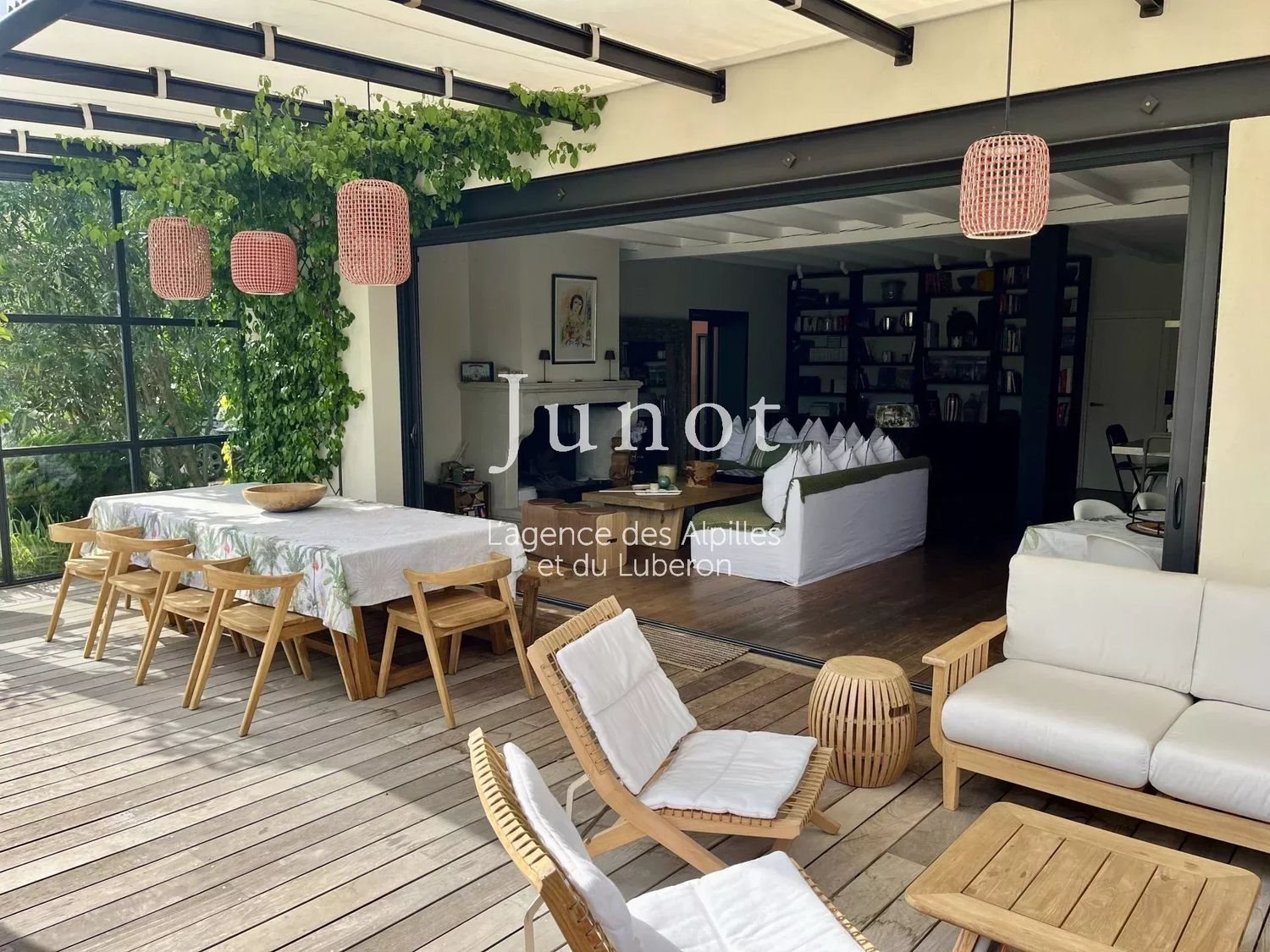Maison à louer, 250m², Saint-Rémy-de-Provence