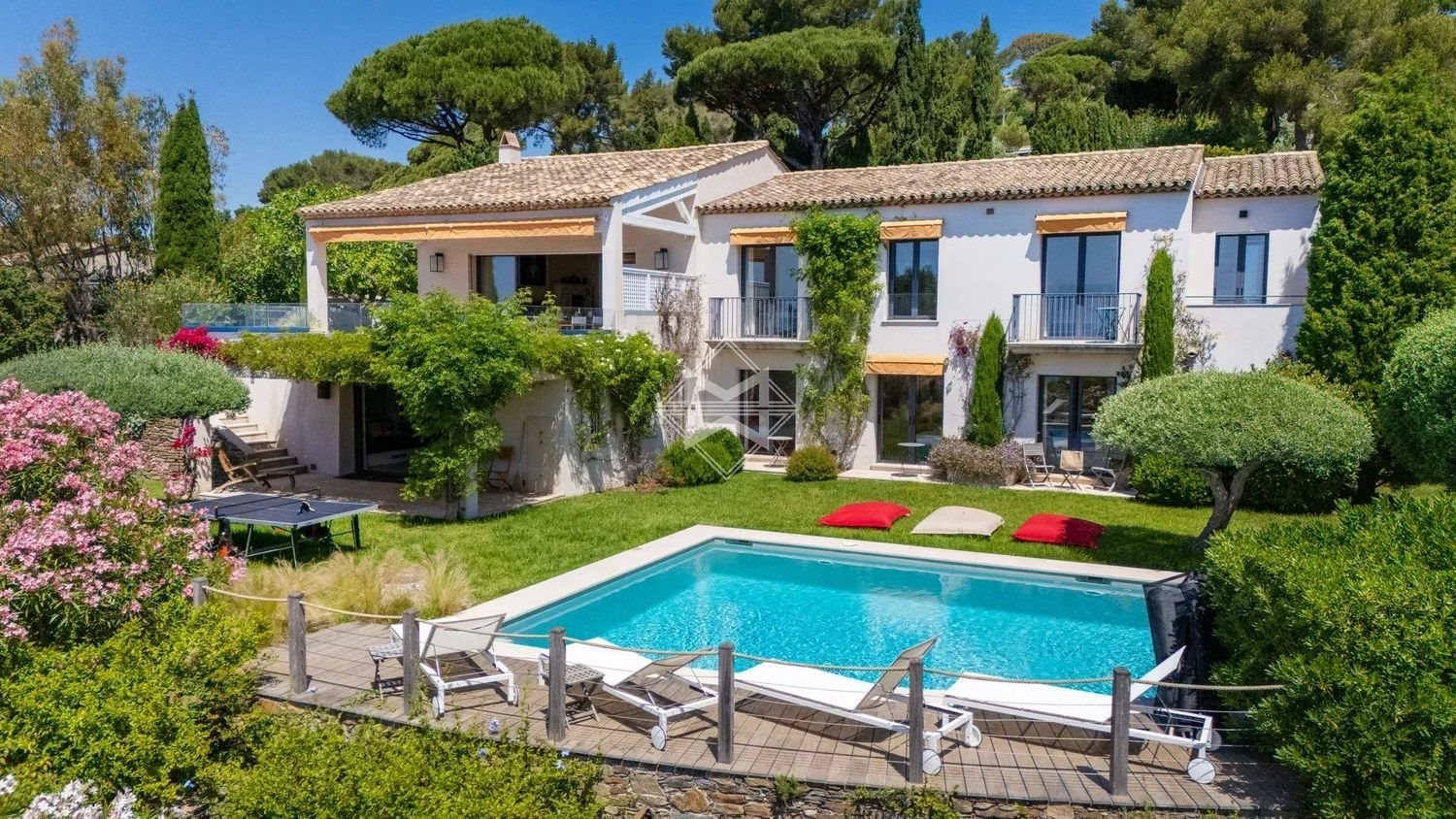 Maison à louer, 366m², La Croix-Valmer