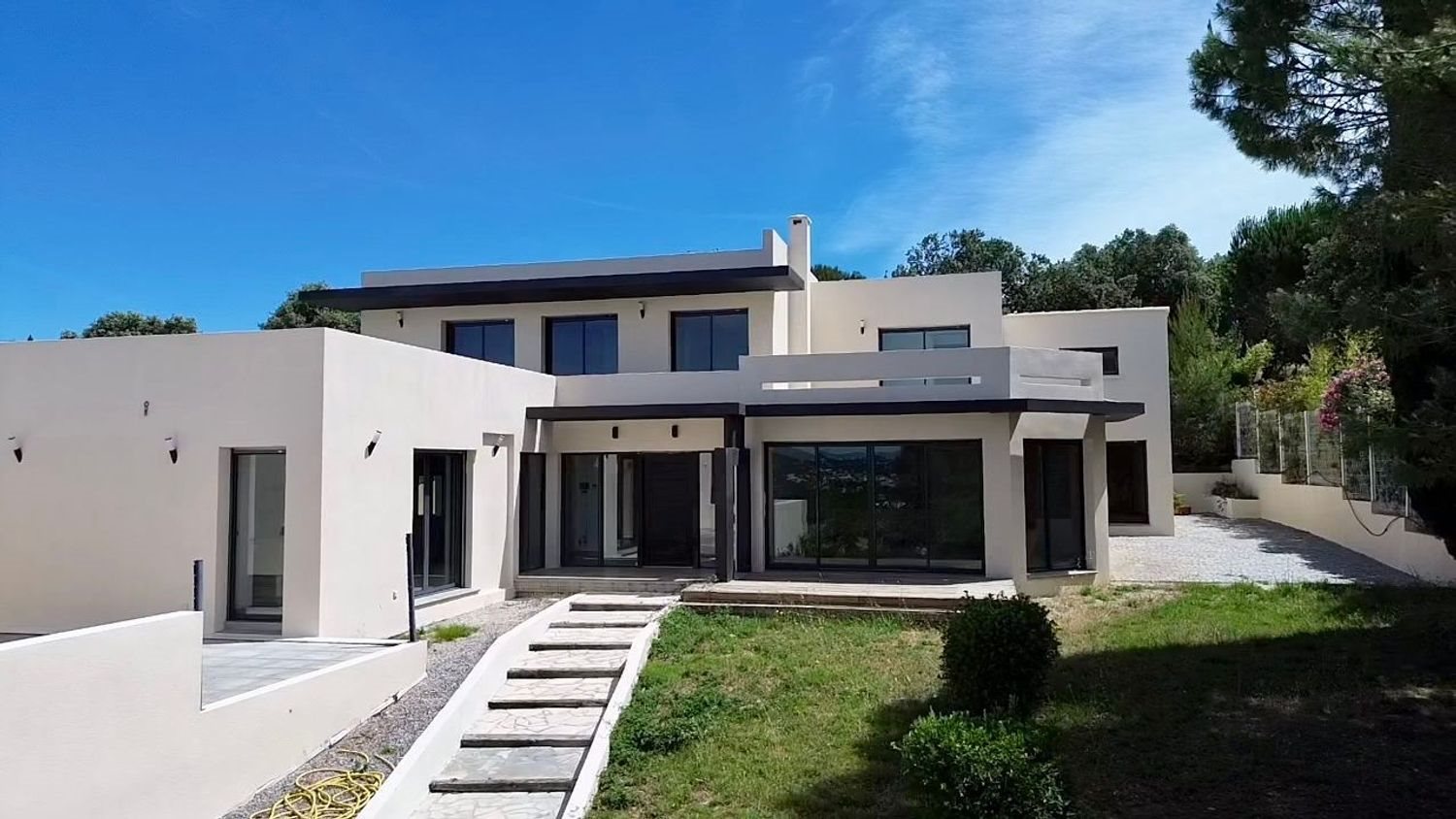 Maison à louer, 314m², Saint-Gély-du-Fesc