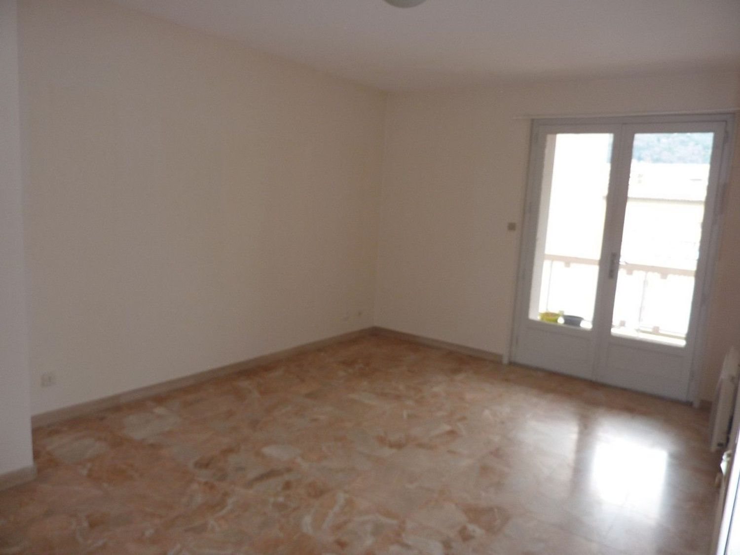 Appartement à louer, 66m², Nyons