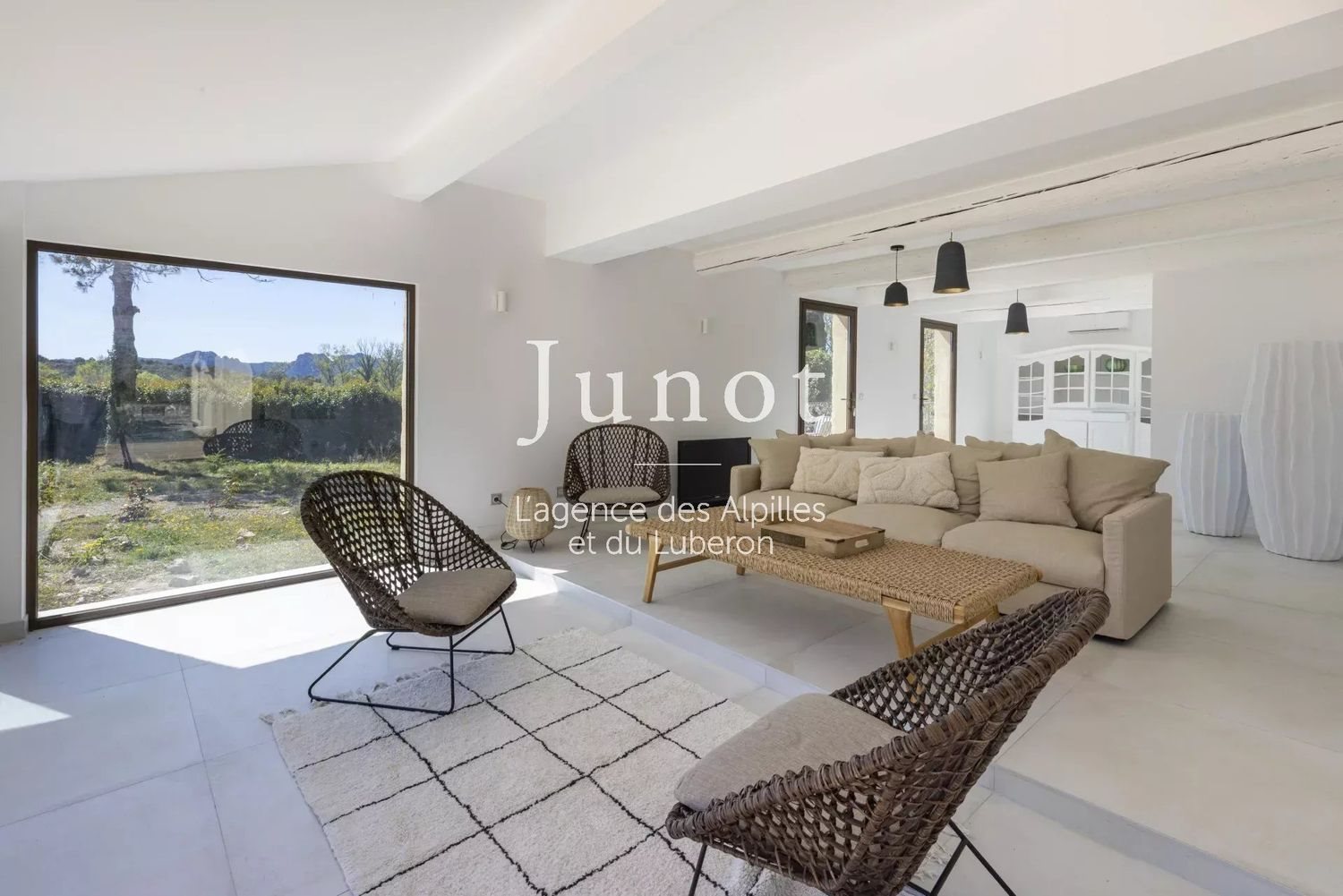Maison à louer, 20m², Eygalières
