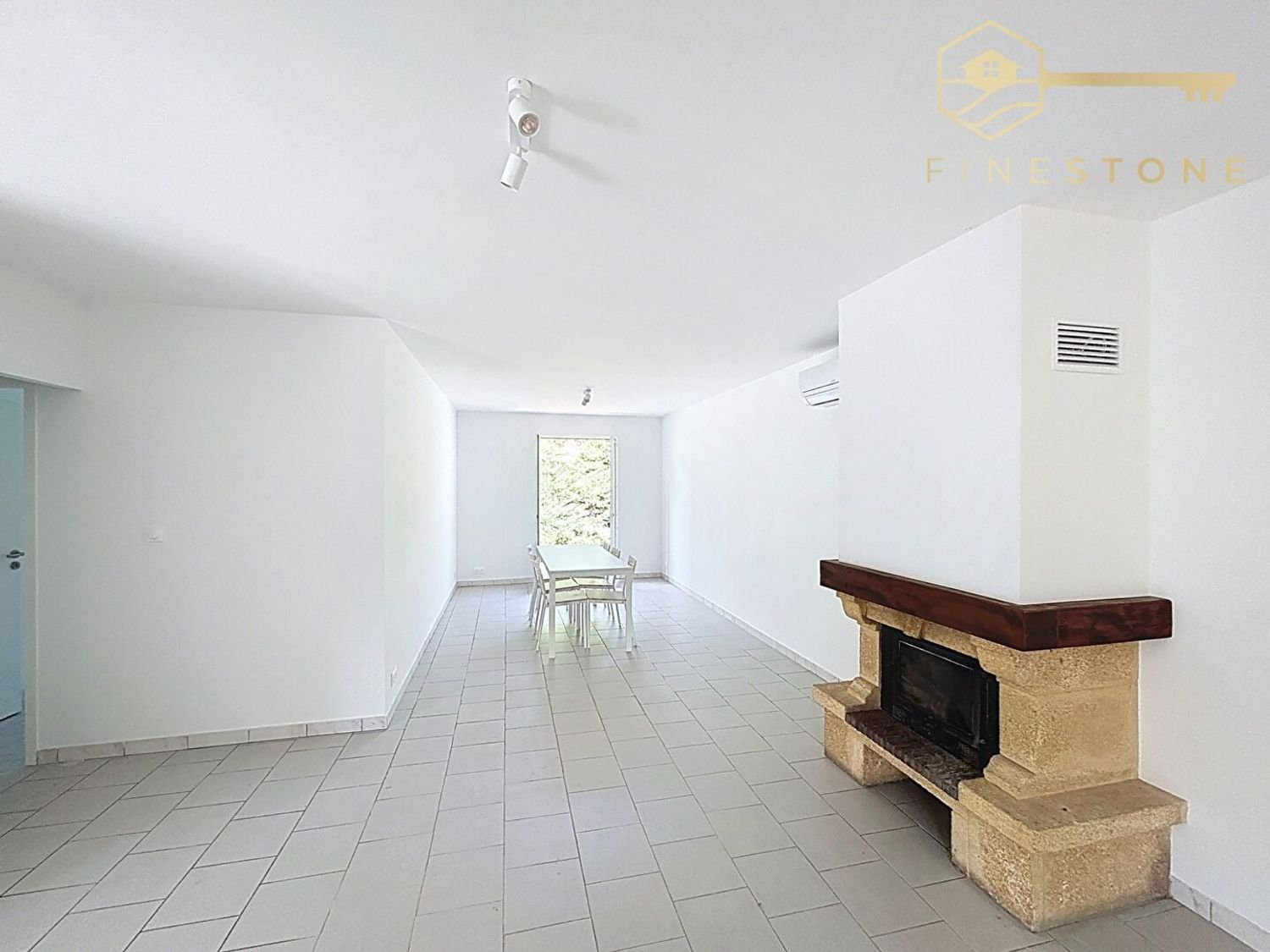 Maison à louer, 117m², Saint-Cyr-sur-Mer