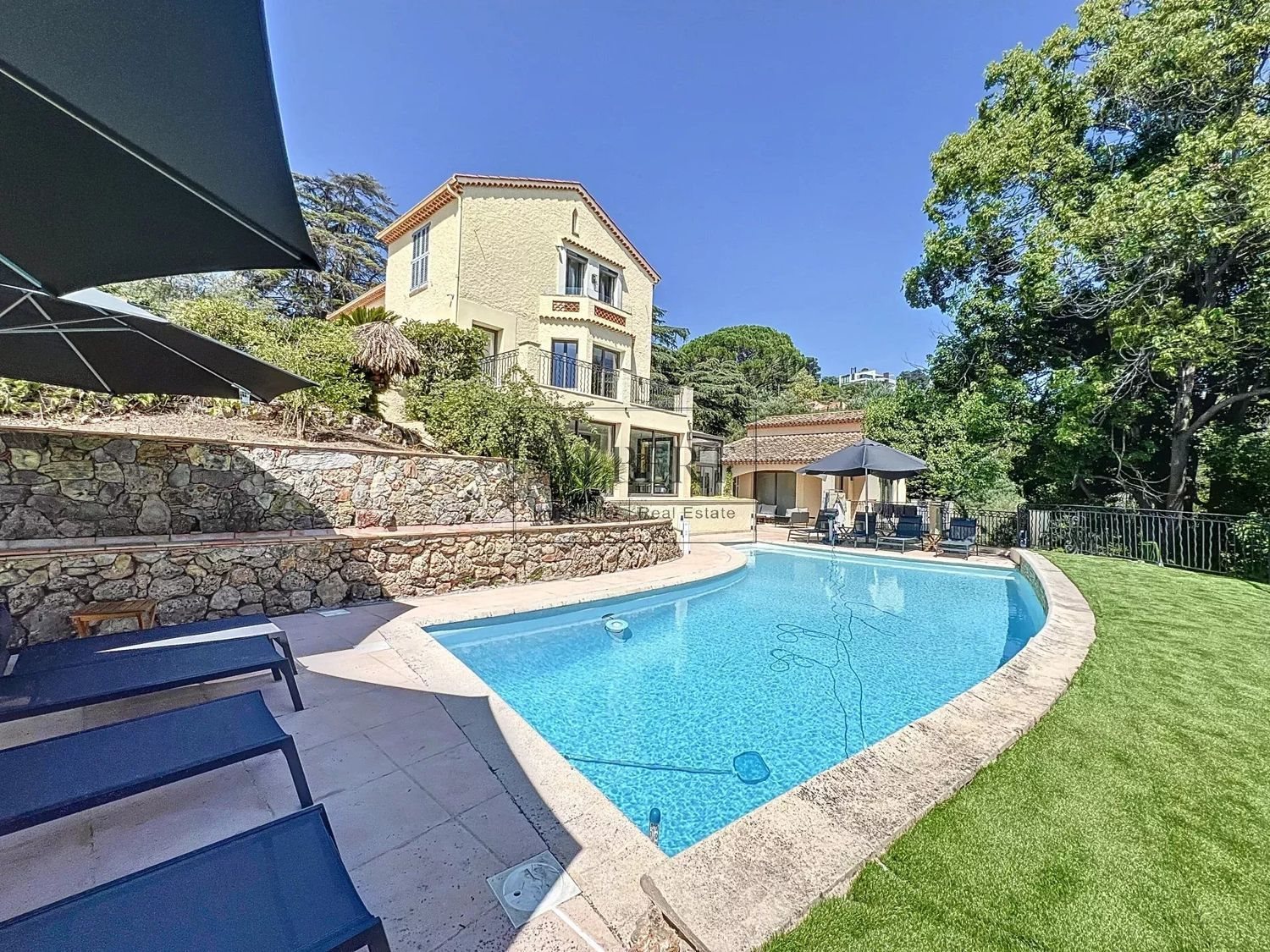 Maison à louer, 470m², Cannes