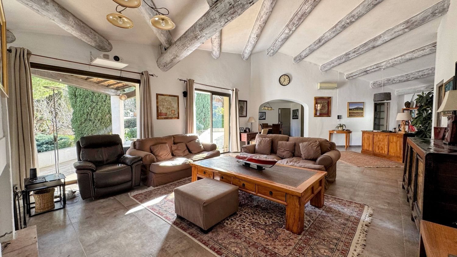 Maison à vendre, 194m², Châteauneuf-le-Rouge