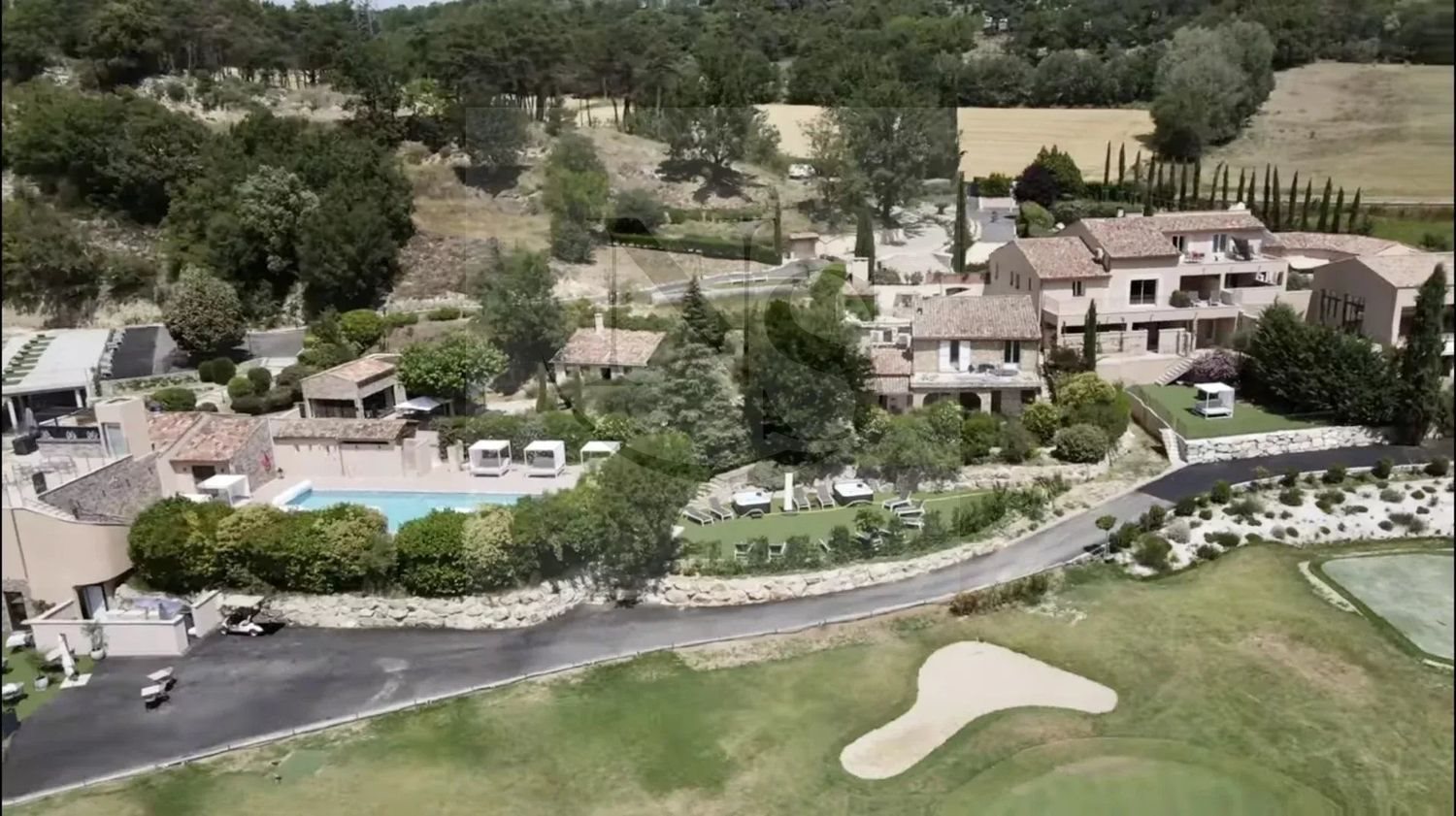 Maison à vendre, 2224m², La Bastide-des-Jourdans