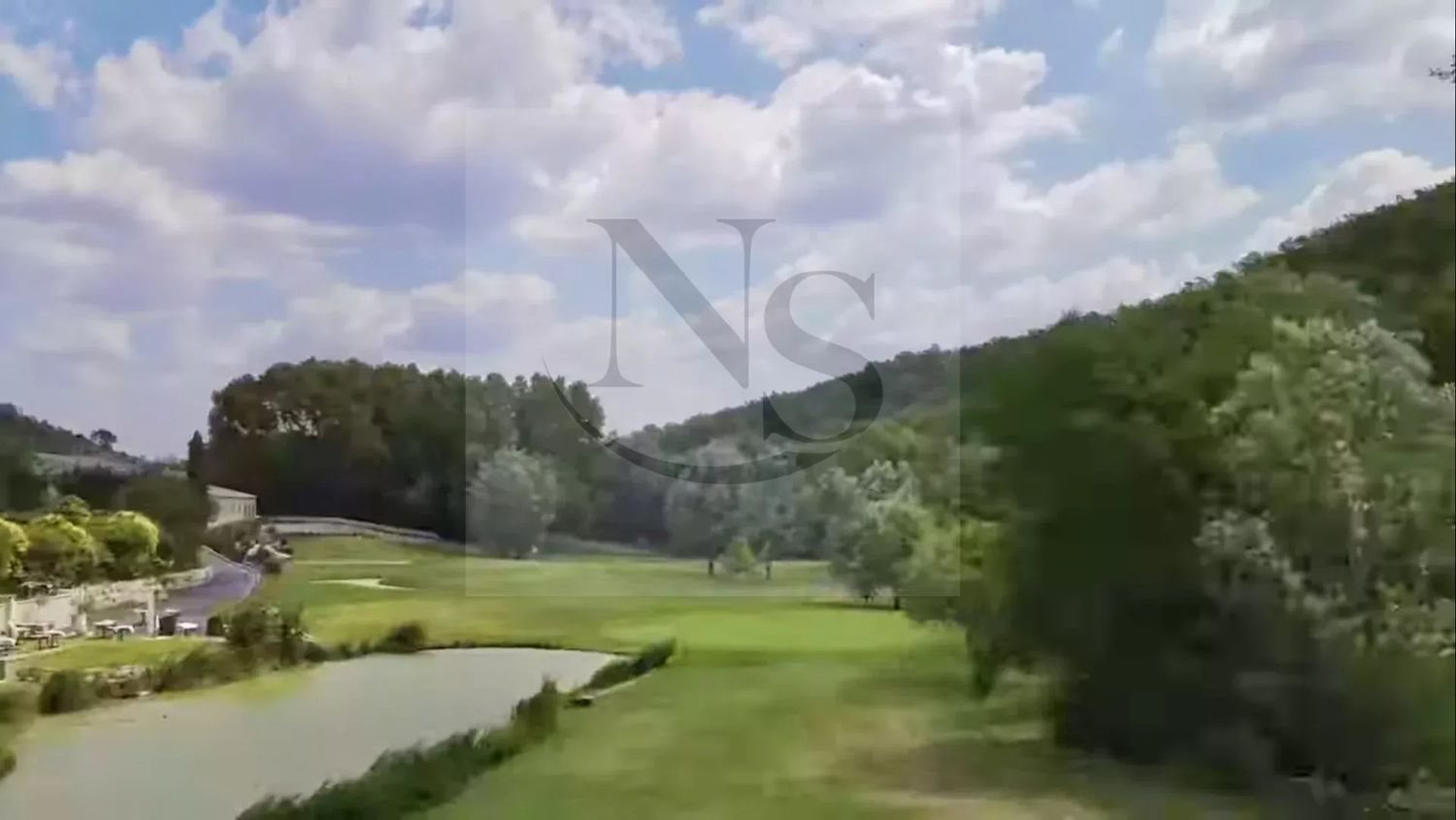 Maison à vendre, 2224m², La Bastide-des-Jourdans