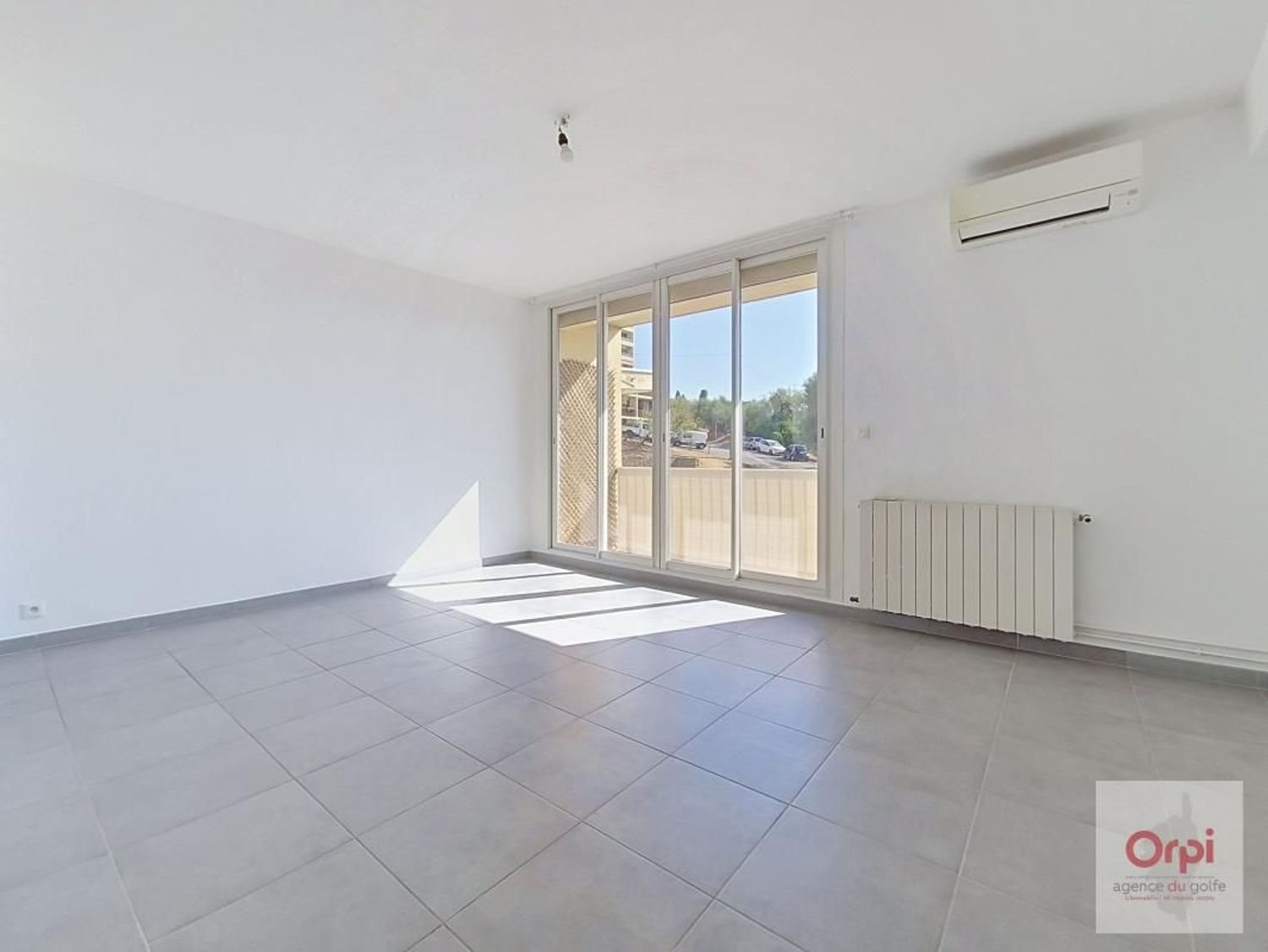 Appartement à louer, 83m², Ajaccio