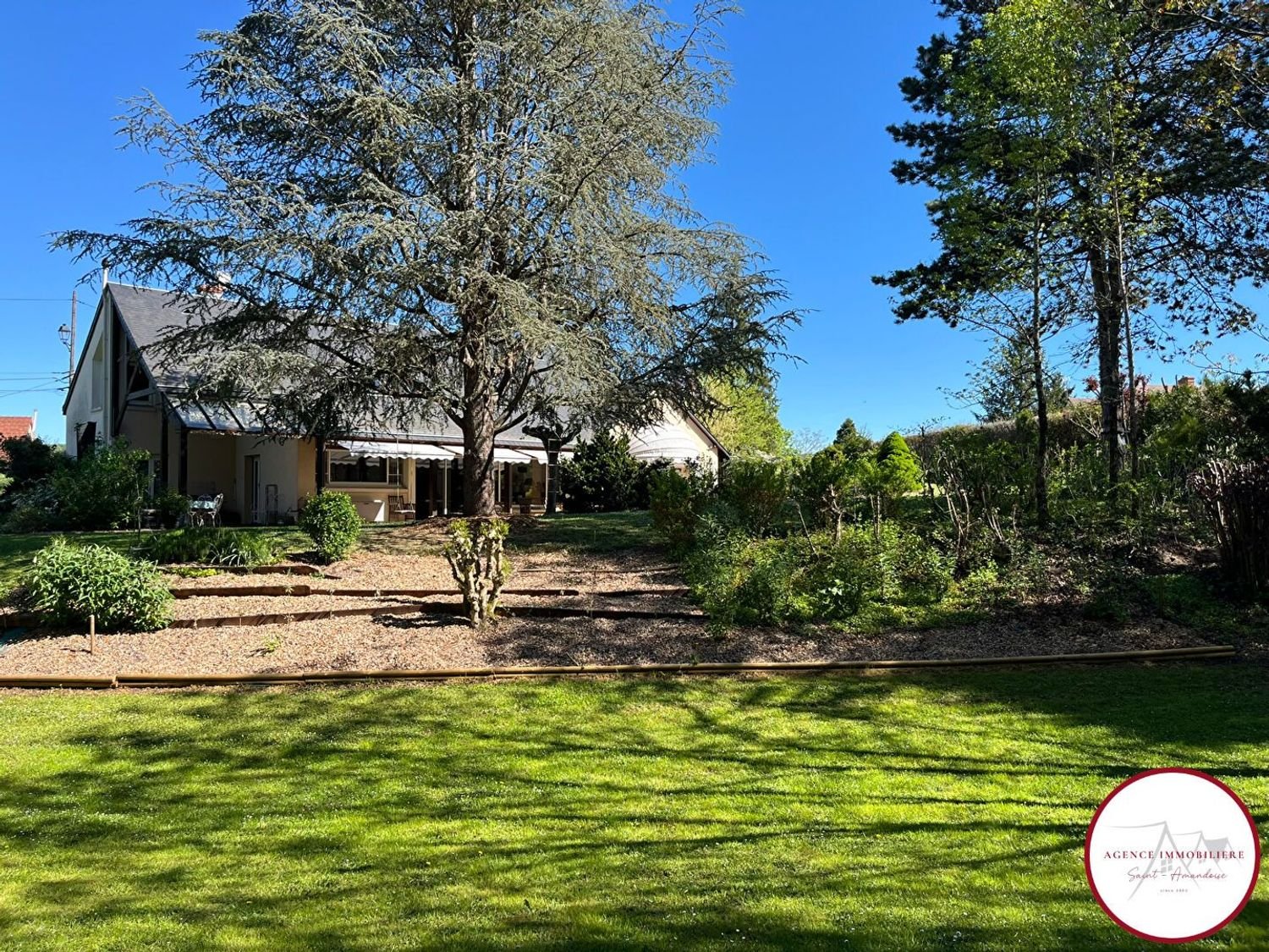 Maison à vendre, 196m², Saint-Amand-Montrond