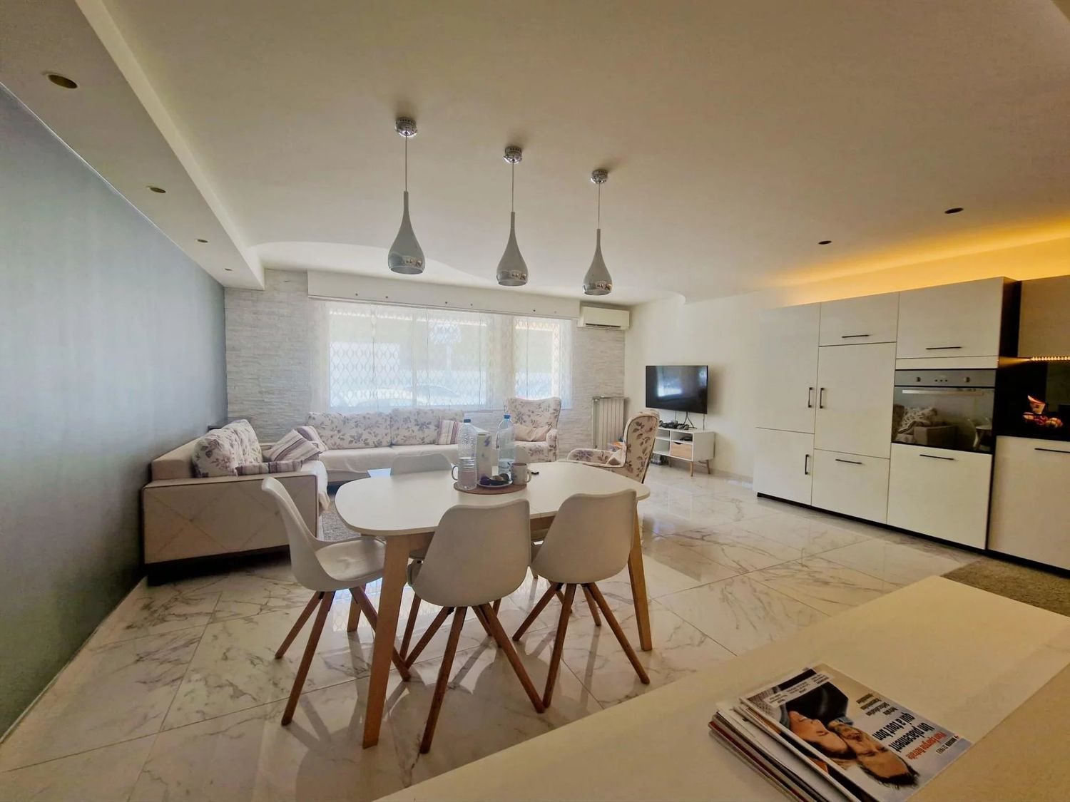 Appartement à louer, 70m², Antibes