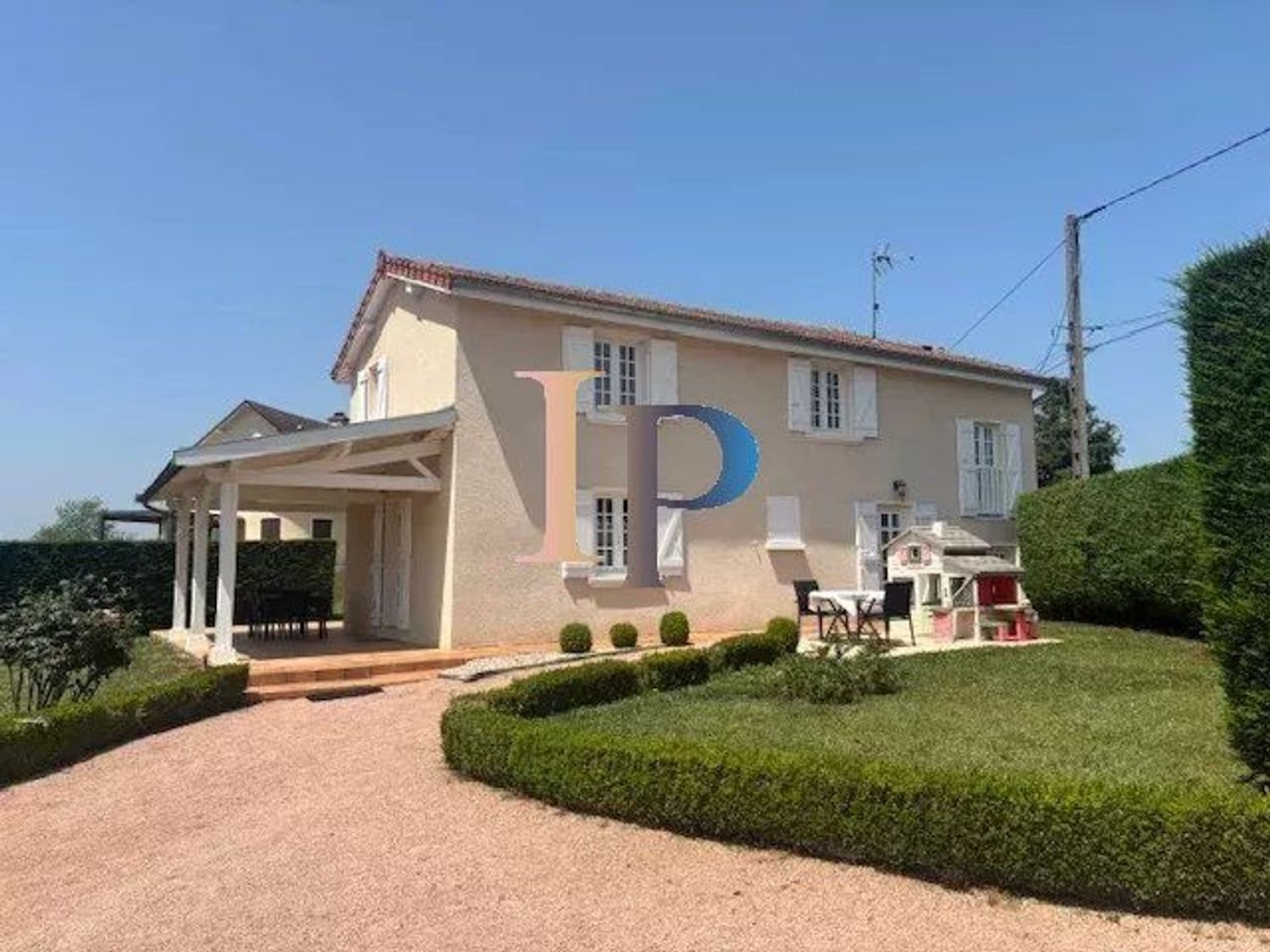 Maison à vendre, 166m², Pouilly-sous-Charlieu