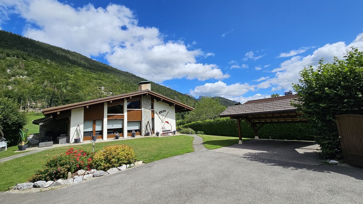 Maison à vendre, 237m², Saint-Jean-de-Sixt