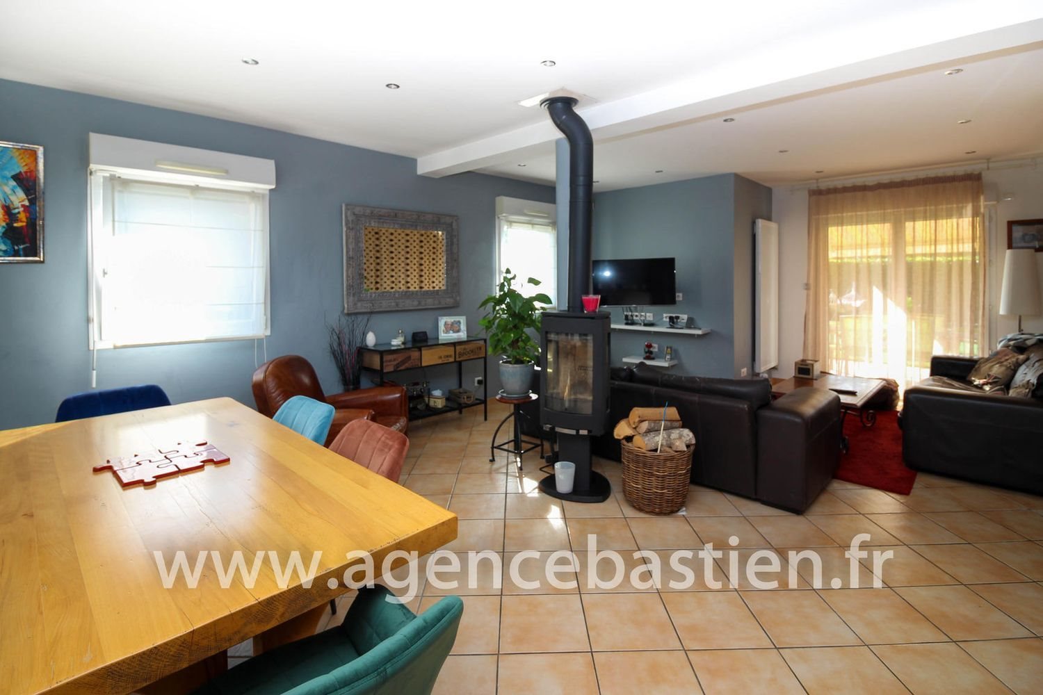 Maison à vendre, 137m², Cessy
