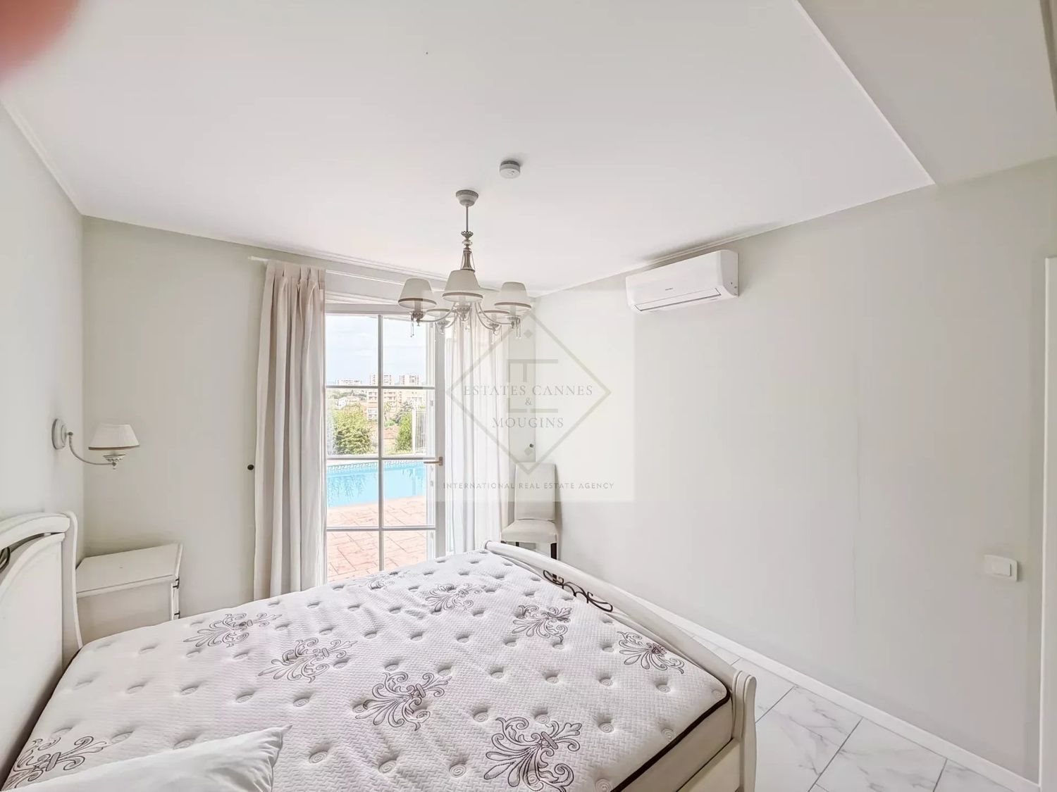 Appartement à louer, 90m², Cannes