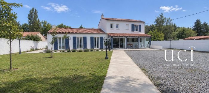 Maison à vendre, 182m², Saint-Aignan-Grandlieu