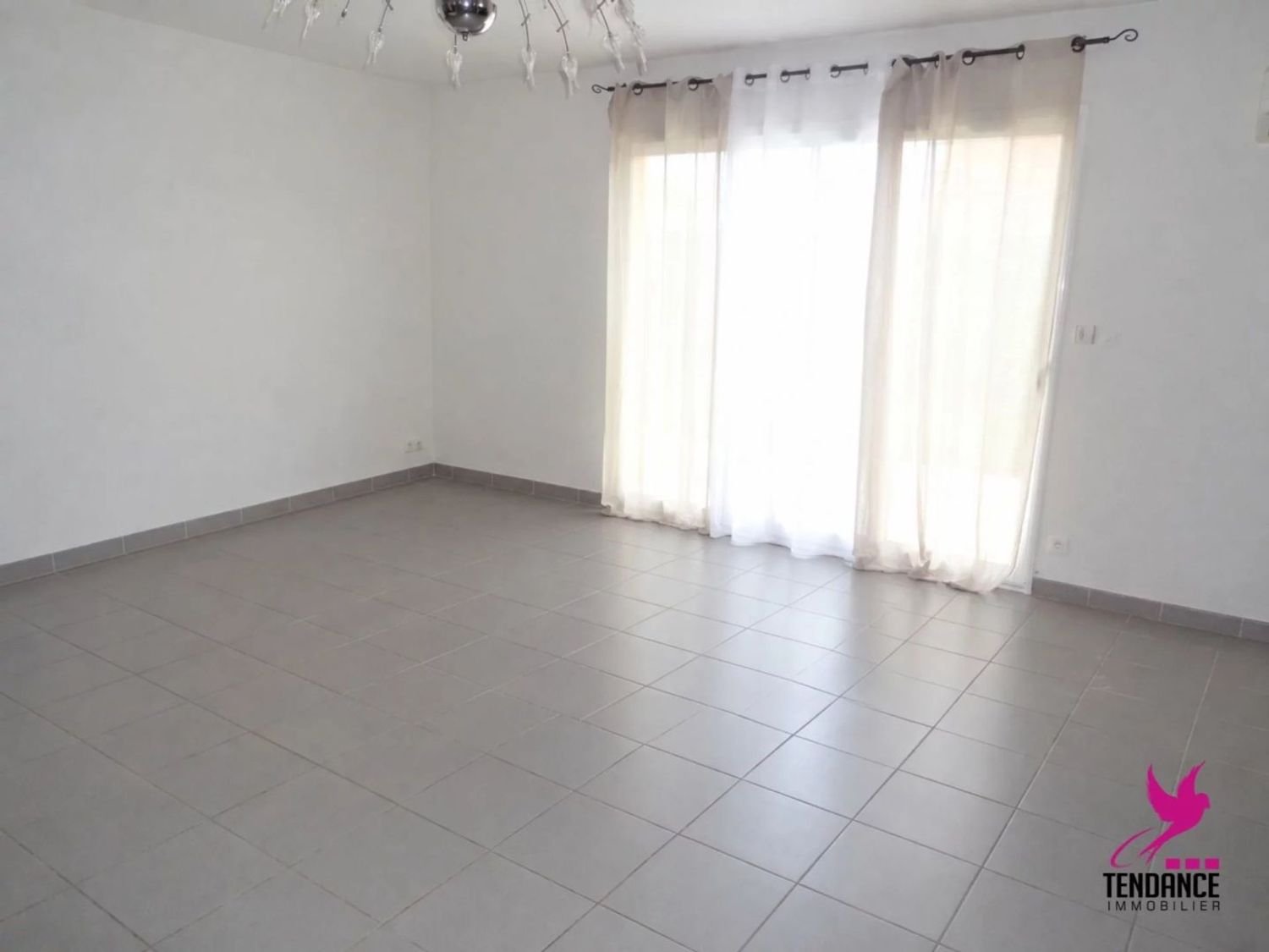 Maison à louer, 95m², Grenade