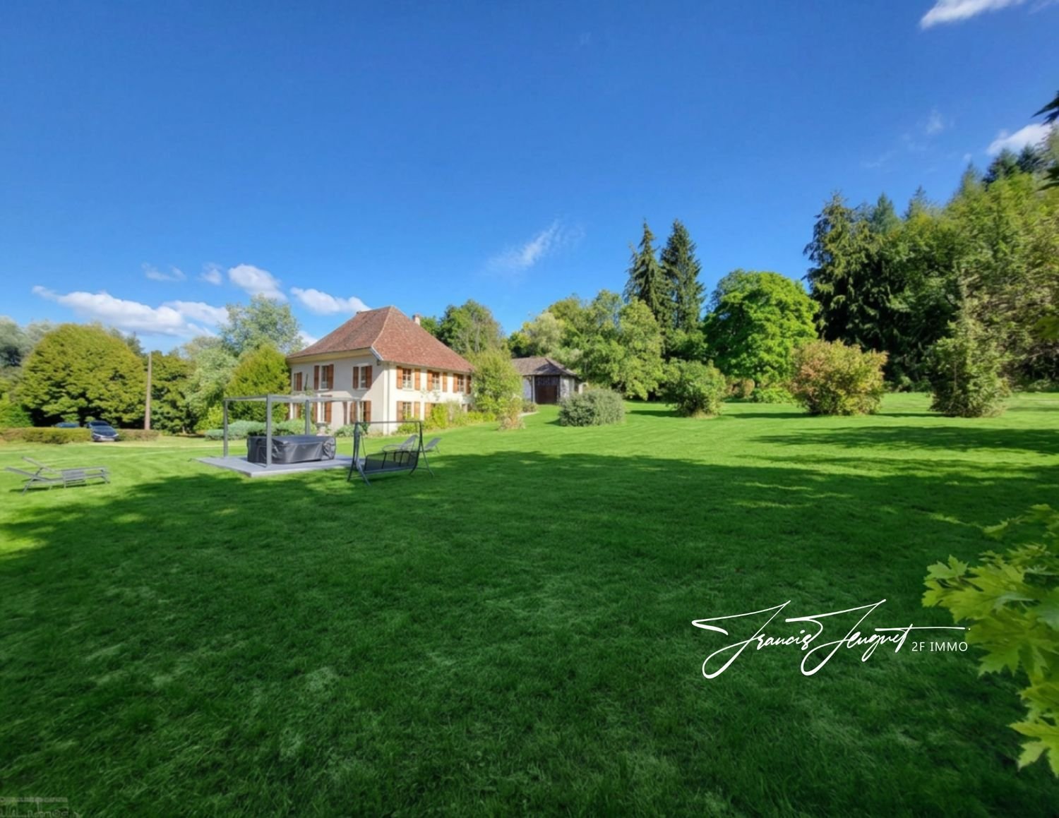 Maison à vendre, 214m², Saint-Geoire-en-Valdaine