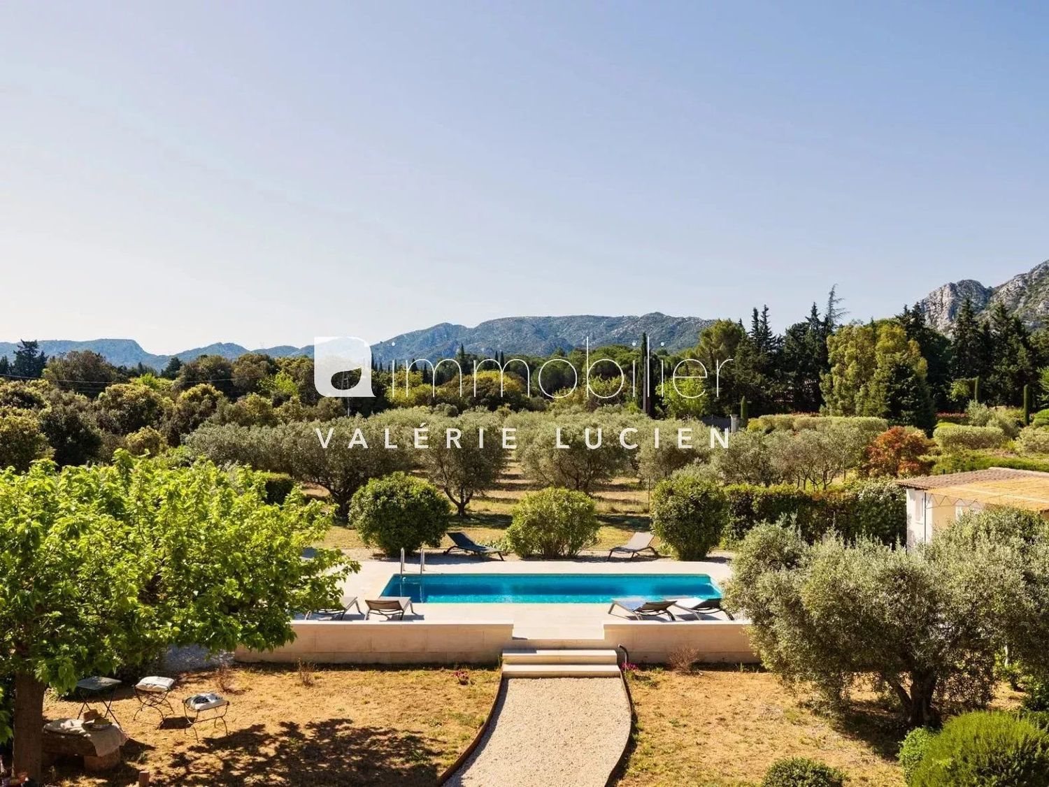 Maison à louer, 11m², Eygalières