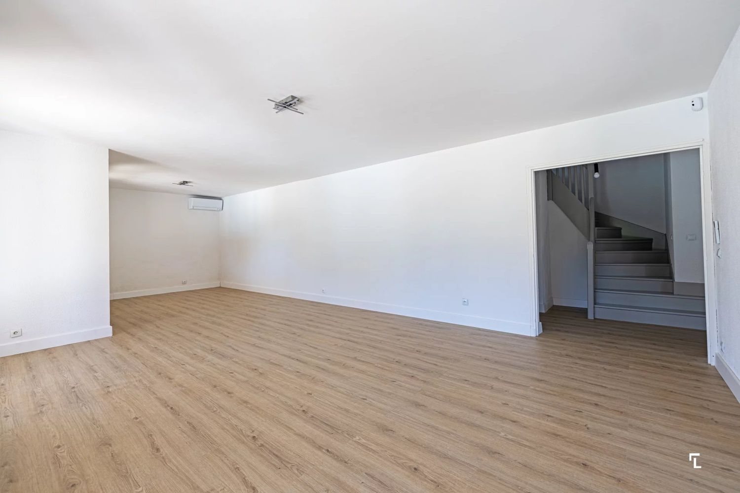 Appartement à louer, 179m², Allauch