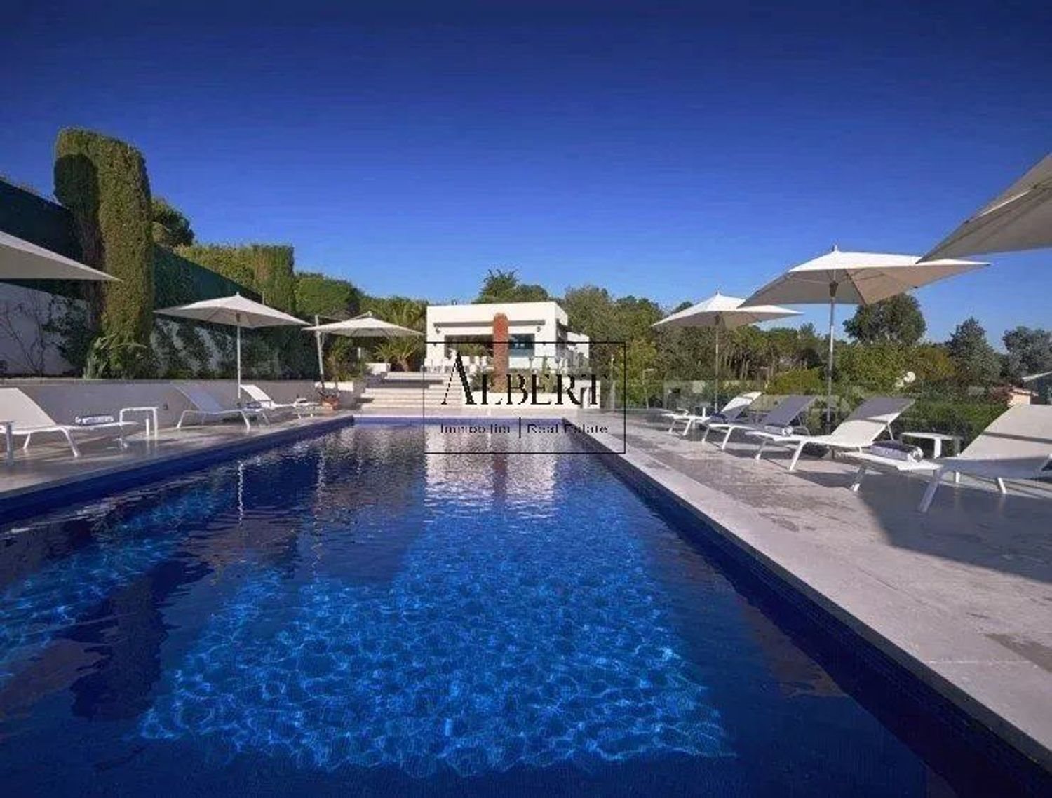 Maison à louer, 290m², Vallauris
